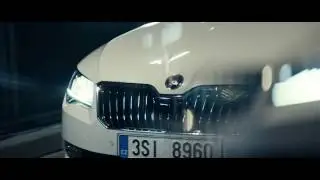 &Scaron;KODA Superb Combi  TV commercial - Costume Party