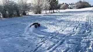 X-Maxx SNOWBASHING