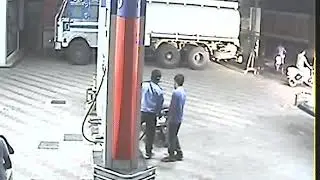 Gas Station got robbed in india.