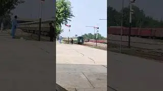 Reverse train arrival at Faislabad railway station #pakistan #railway #pakrailway #train #freight