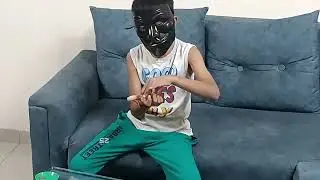 Amazing magic tricks performed by a kid!!