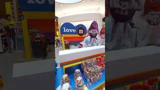 M&M's Pride love month, M&M's Store, Disney Springs #pridemonth #m&m's #disneyworld #orgulllgtb