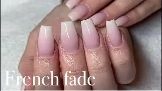 French fade gel&eacute;naglar