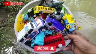 28.menemukan dan membersihkan mainan berlumpur,Bus Tayo,Truk Pasir@kembarstory j3p