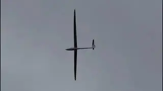 ASH 30 von Flight Composites. Erstflug auf dem W&auml;chtersberg . Video von Tobias Rieger.