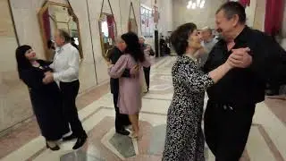 Белый лебедь на пруду.... 01.02.26.