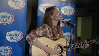 Caroline Jones - No Tellin' (Live From Country 102.5 Studios)