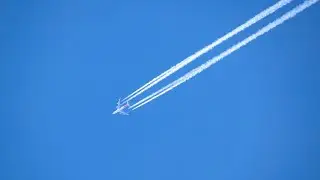 Why planes leave trails in the sky? MF-1