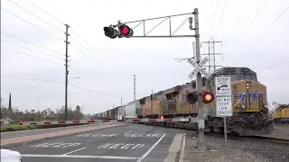 UP 7039 Manifest Freight Train North, Power Inn Rd Railroad Crossing, Sacramento CA