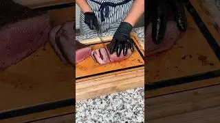 The RIGHT way to slice a Tri Tip 🥩 #bbq #tritip #bbqmeat