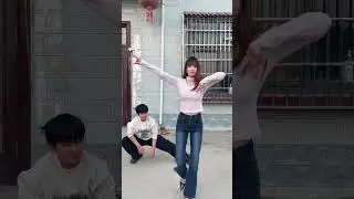 想绊倒姐姐? #moveup #蝴蝶步 #舞台无处不在 #跳舞的女孩 #抖音舞蹈 #dancecover #dancevideo