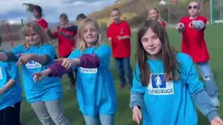 Hundeidvik Privatskule - Syng ut!
