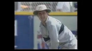 NEW ZEALAND v ENGLAND ODI #2 DUNEDIN FEBRUARY 12 1992 KEN RUTHERFORD ROD LATHAM DERMOT REEVE