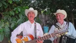 Las 3 Tumbas - Los 2 Amigos De Culiacán (Acapela)