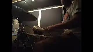 little warm up drum drill Pirate Studios 2020. Rough drum Rudiments. Feel and posture first.