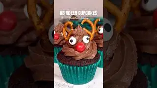 These Reindeer Cupcakes are a fun and festive treat for Christmas. 🎄 #christmas #reindeer #cupcake