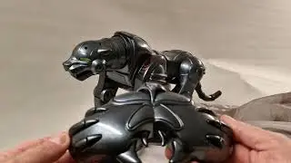 Vintage reto WowWee dark blue cyber Panther RC toy cat made in 2001 with remote control