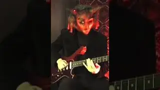 Moon man VS Trickster