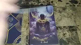 Unboxing the Golden Journey Tarot!