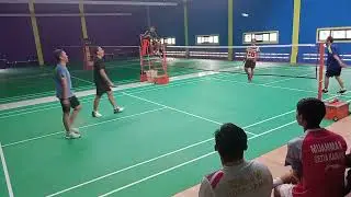 Badminton