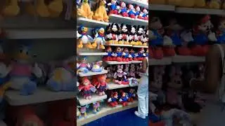 Disney store champs Elys&eacute;es 🇫🇷