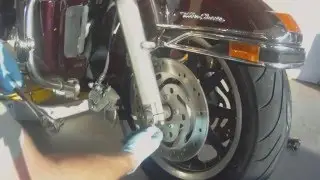 Harley Davidson Ultra Classic Front Wheel Removal Replacement