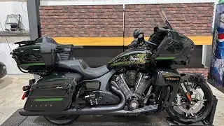 2025 Indian Pursuit Elite in Black Forest Candy