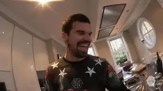 Het gigantische huis van Piet Velthuizen - VOETBAL INSIDE