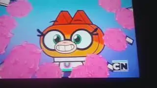 Brock quiere volar los porristas. Unikitty