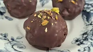 Date & Nut Energy Balls | Easy Homemade Snack