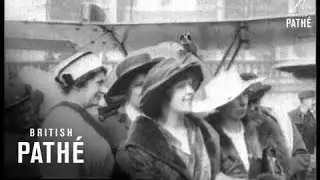 Waac Hut Opened In Trafalgar Square (1914-1918)