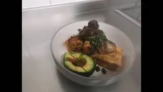 How to make delicious Gravy soaked recipes with sesame bread, avocado salsa.