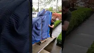 How to Move a Piano Down a Ramp or Incline 🎹💪 #piano #pianomover #pianomoving