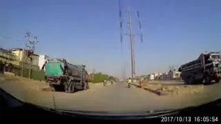 Karachi lattest street Crime caught on Camera