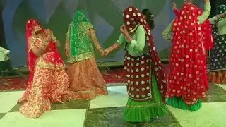 लखनऊ को पानी पीर 🔥#meenawatigeet #dance 