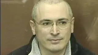 Putin offers surprise pardon to Khodorkovsy, Pussy Riot, Shell 30
