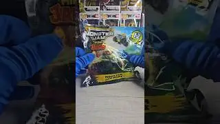 MONSTER JAM MINI JAMS BLIND BAG! #monstertruck #monsterjam #blindbag #toys #unboxing #mysterymini
