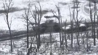 Ucraina, il carro armato russo viene colpito da un drone e l'equipaggio scappa via