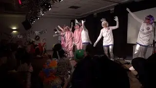 Völlig losgelöst beim Frauenkarneval im Ramirez 2016