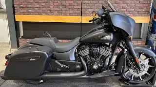 2025 Indian Chieftain Dark Horse with Powerband Audio in Black Smoke