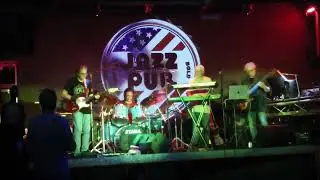 KEOS @ Jazzpub Wiesen 04 Too Much
