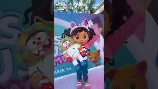 My camera roll is CAT-TASTIC! | GABBY'S DOLLHOUSE