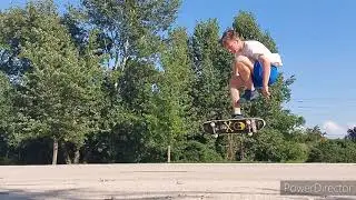 TRE FLIP LATE VARIAL FLIP! NBD?!