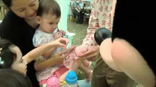 Playing with Mickey Mouse(3)