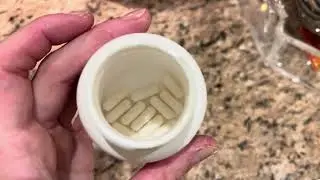 Review Dr. Berg's Natural Vitamin B Complex