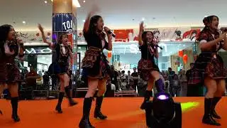 JKT48 Tim J di Japan Festival, Transpark Mall Bintaro, Tangerang Selatan, Banten, 17-01-2020 FANCAM