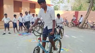 Slow Cycle Running Competition 