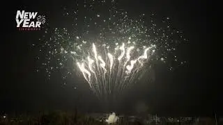 100s fan cake spinner tail up to color strobe #fireworks #pyrotechnic #nyfireworks