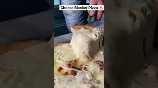 Cheese Blanket Pizza #pizza #cheese #cheesepizza #vegpizza #paneerpizza #shorts#shortvideo #viral