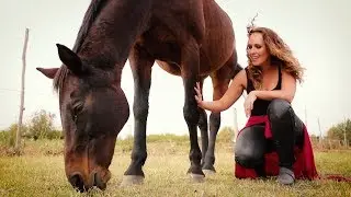 Köteles Cindy - Uccu neki (Official Video)